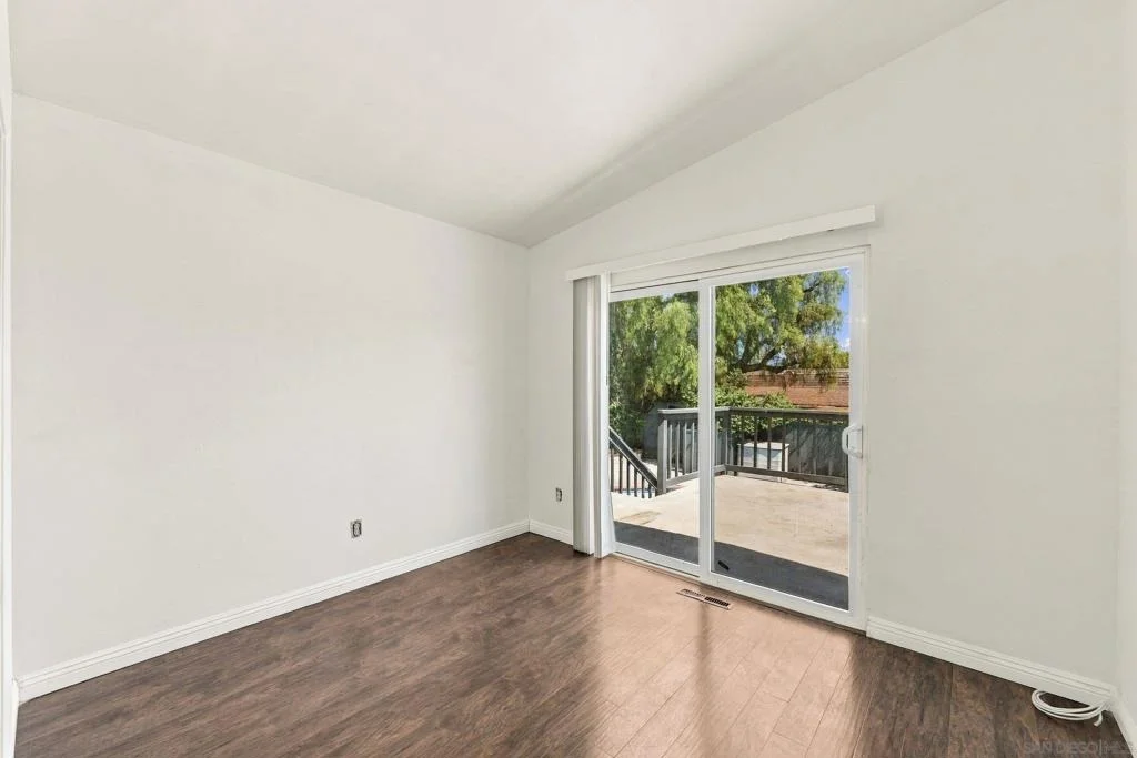 Photo of 669 Melrose Ave