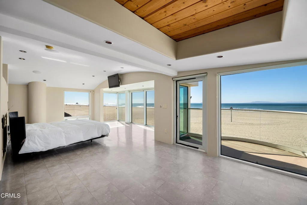 Photo of 4015 Ocean Drive
