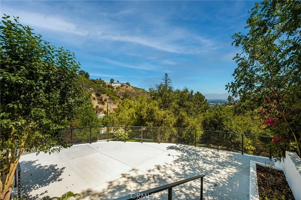 Photo of 3566 Beverly Glen