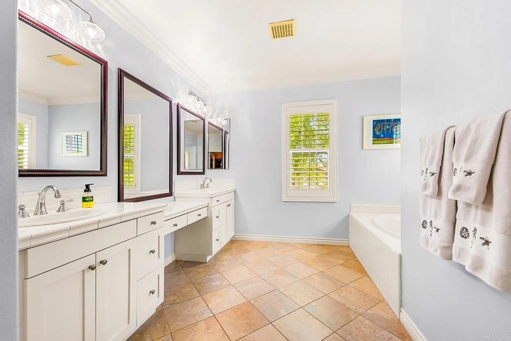 Photo of 2669 Paradise Road