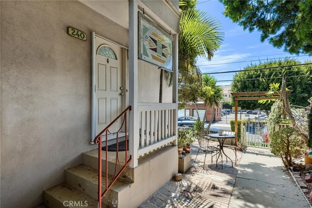 Photo of 240 Hampton Drive