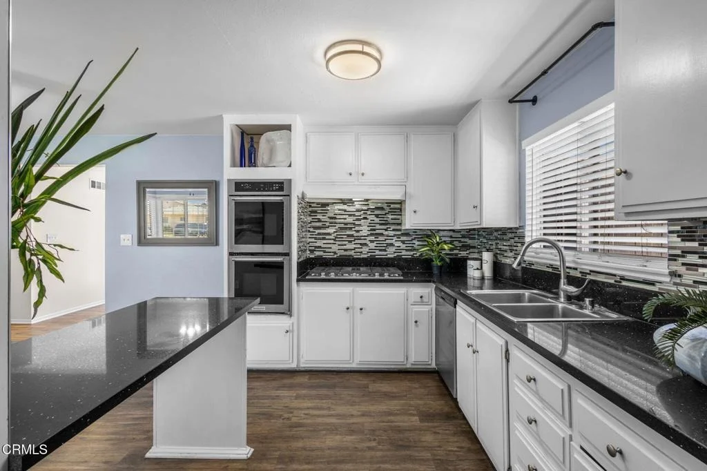 Photo of 1001 Redwood Street