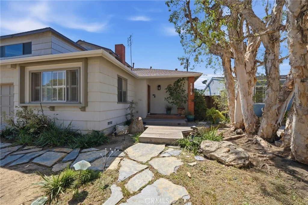 Photo of 5919 Hill