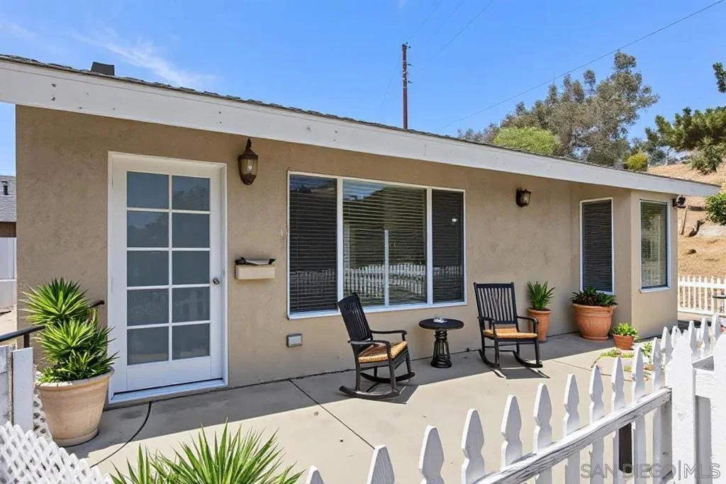 Photo of 3562 S Mission Road