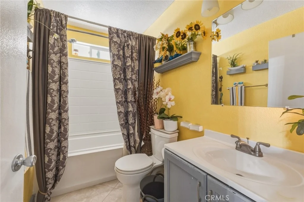 Photo of 9172 Jacaranda
