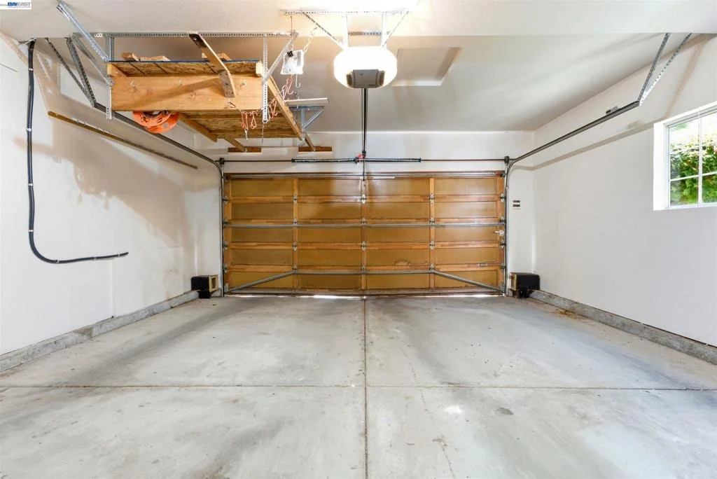Photo of 23661 Glenbrook Lane