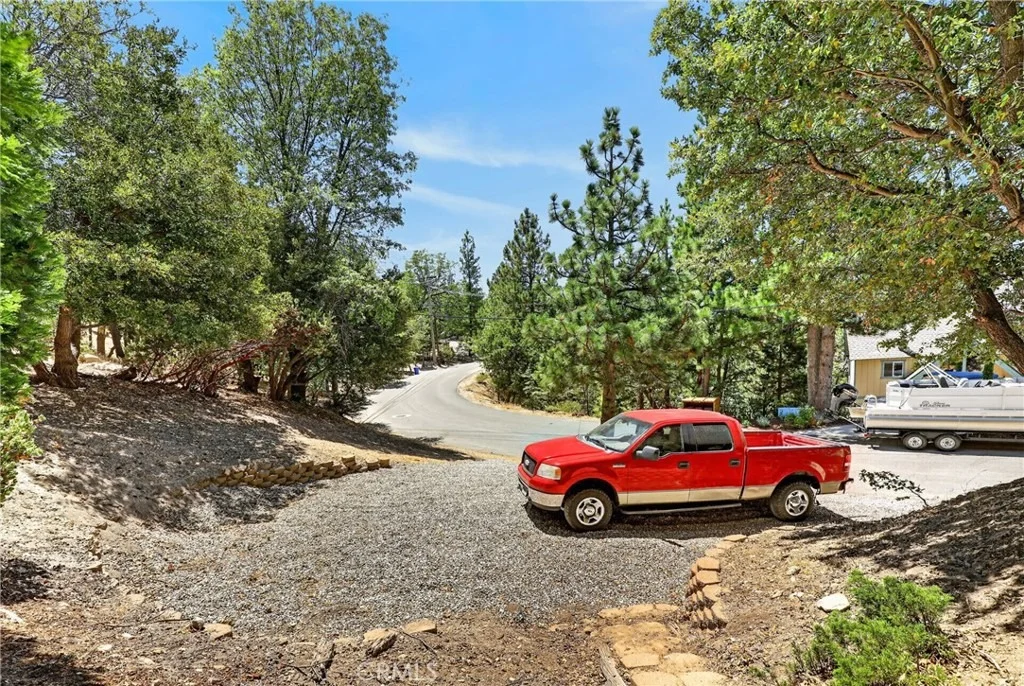 Photo of 1127 Yukon