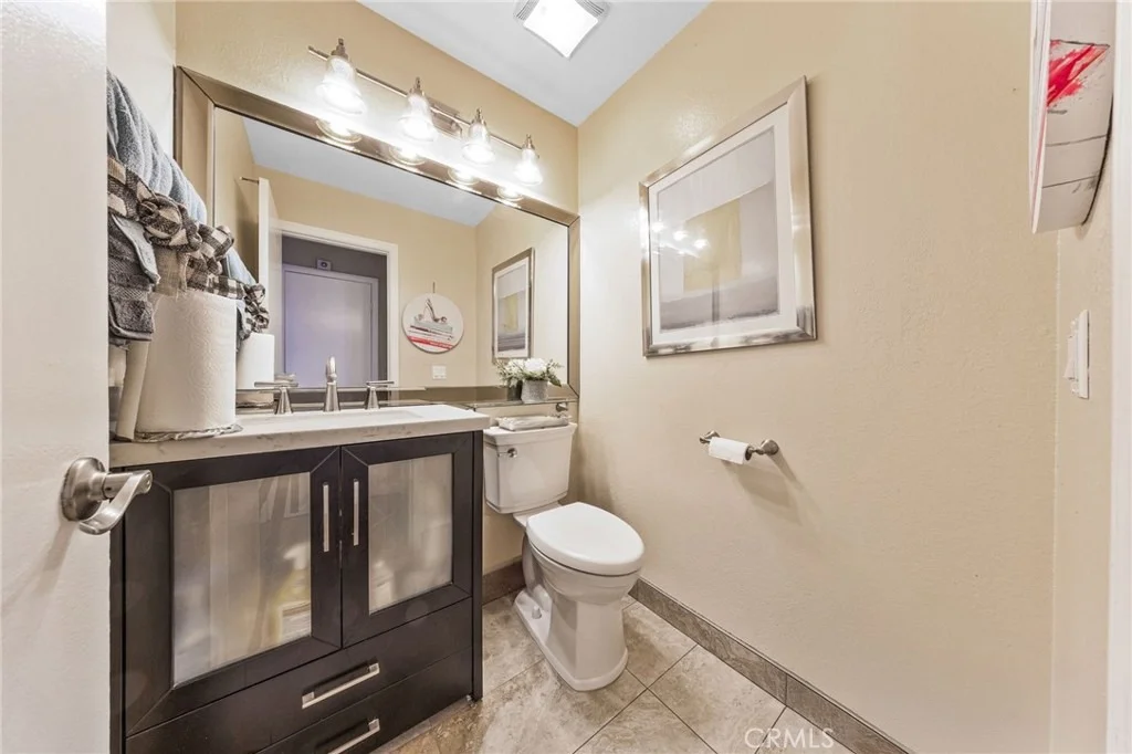 Photo of 814 E Sandpoint Court