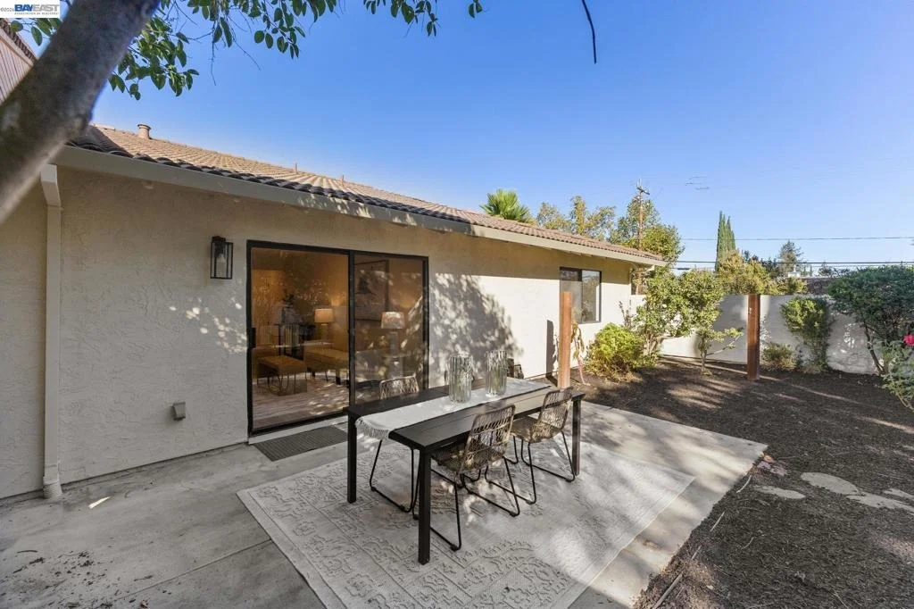 Photo of 402 Vineyard Pl