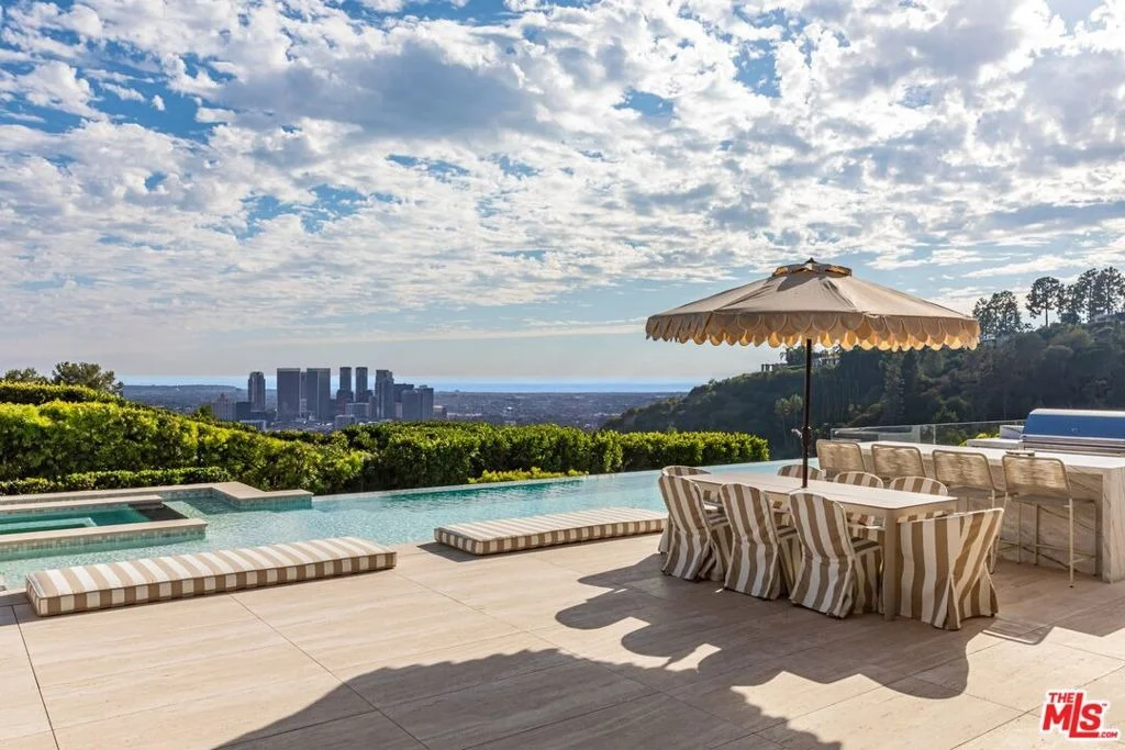 Photo of 9259 Robin Drive