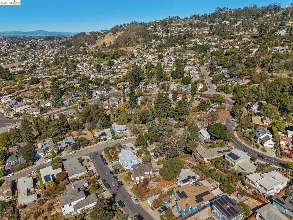Photo of 722 Avila Place