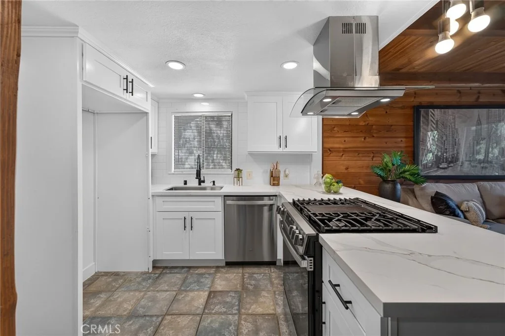 Photo of 27067 Overlook Lane