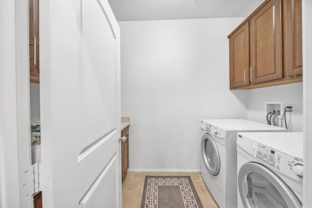 Photo of 42210 Summit Way