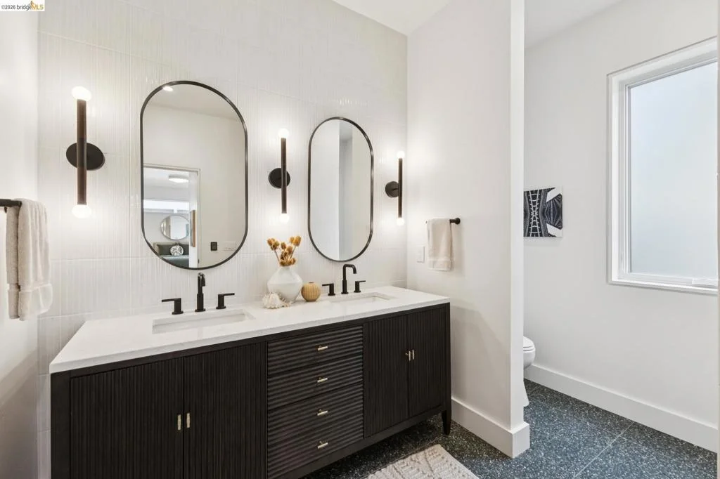 Photo of 1523 Stuart