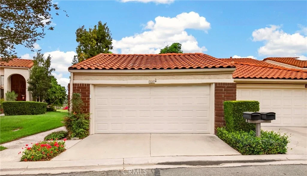 Photo of 636 Colonial Circle