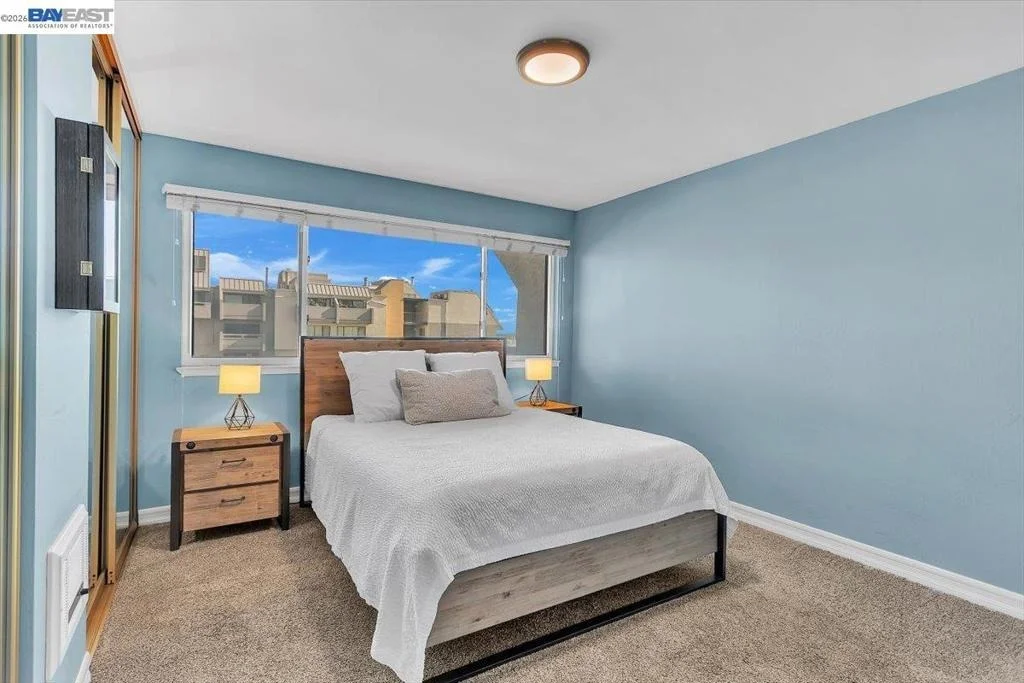 Photo of Unit 312 at 7 Embarcadero