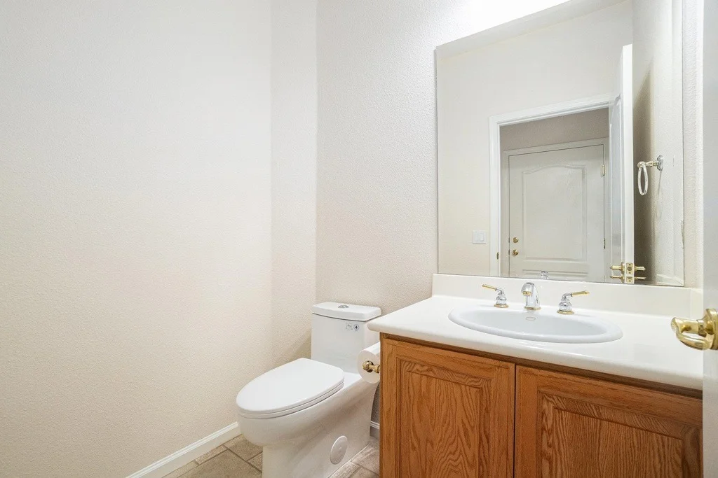 Photo of 1007 CENTENNIAL DR