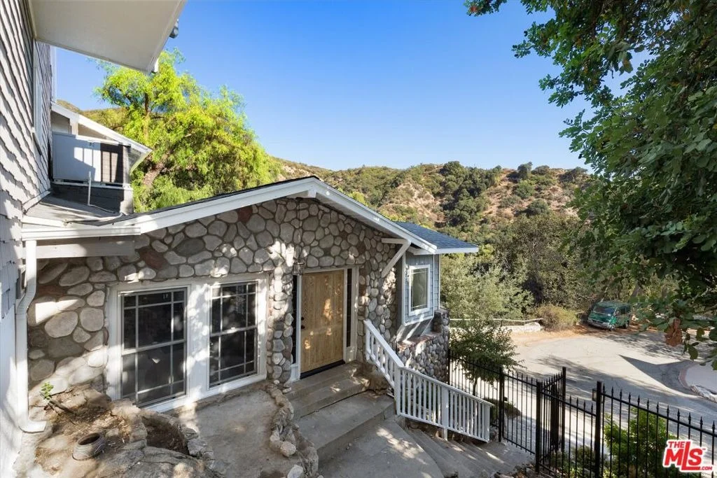 Photo of 5514 Canyonside Road