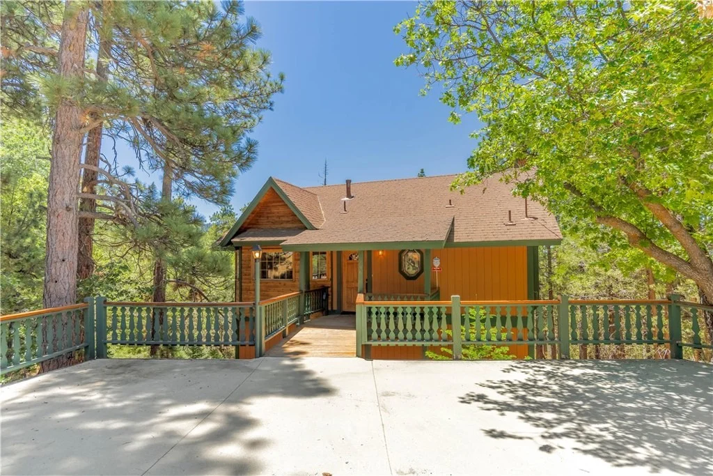 Photo of 696 Menlo Drive