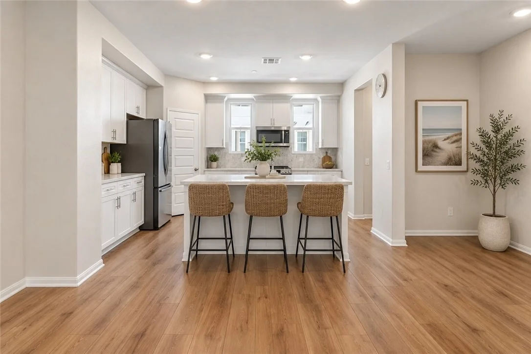 Photo of 40863 Melrose Drive