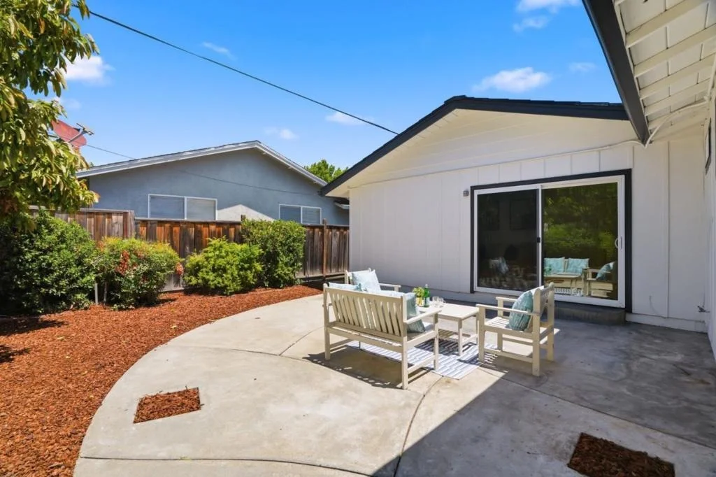 Photo of 957 Amstutz Drive