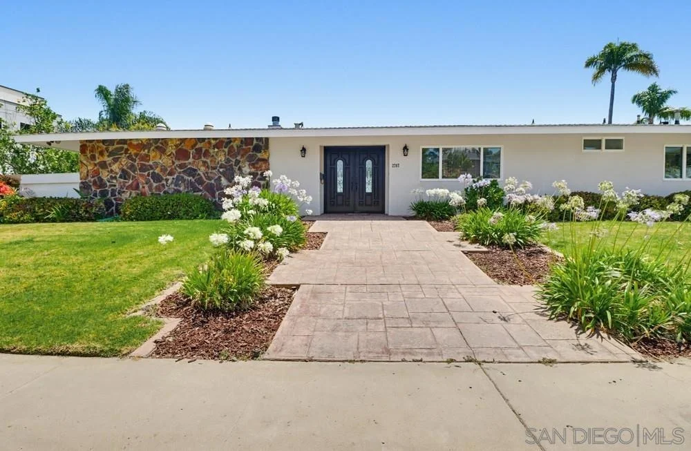 Photo of 2767 Palomino