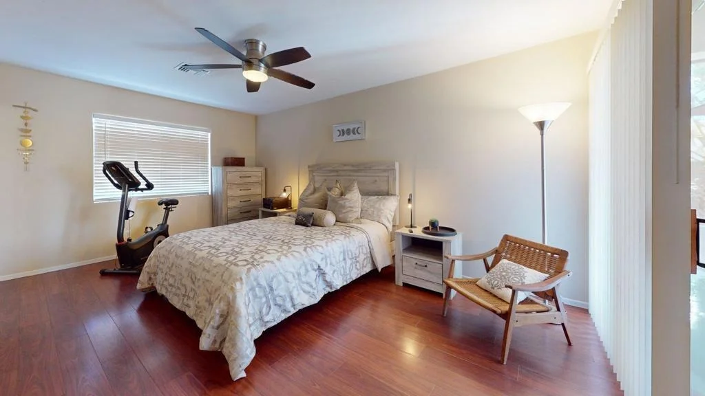 Photo of 43850 Venice Drive
