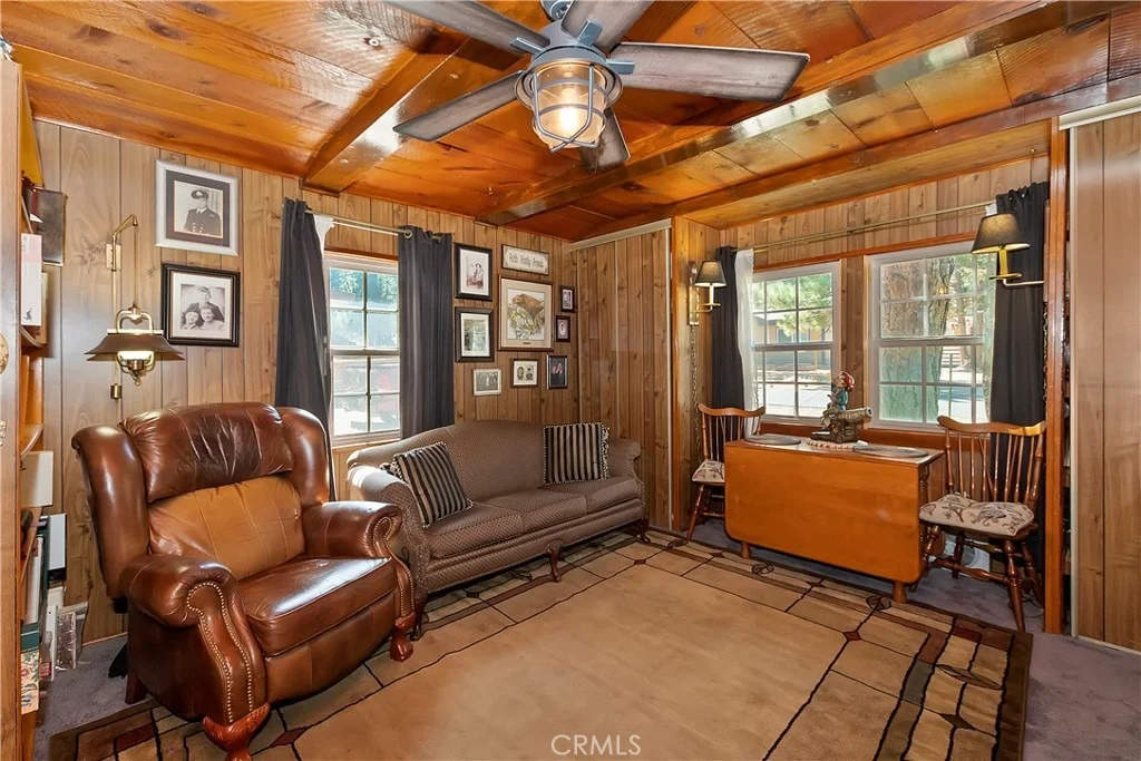 Photo of 571 Pine Lane