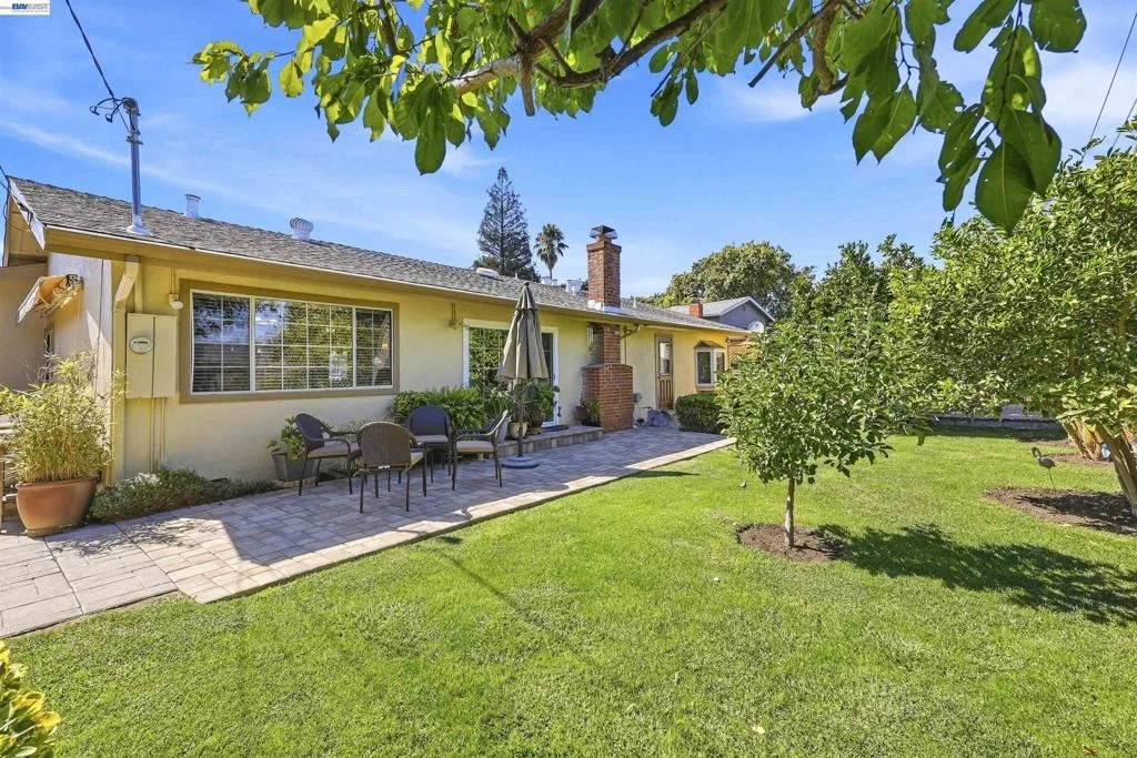 Photo of 8657 Davona Dr