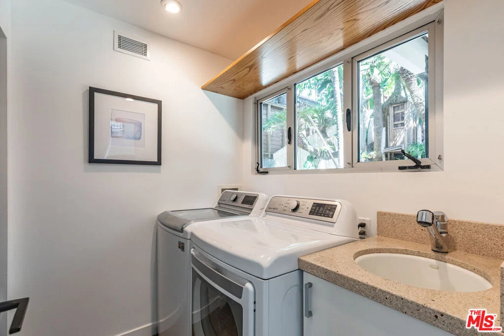 Photo of 25006 Malibu Road