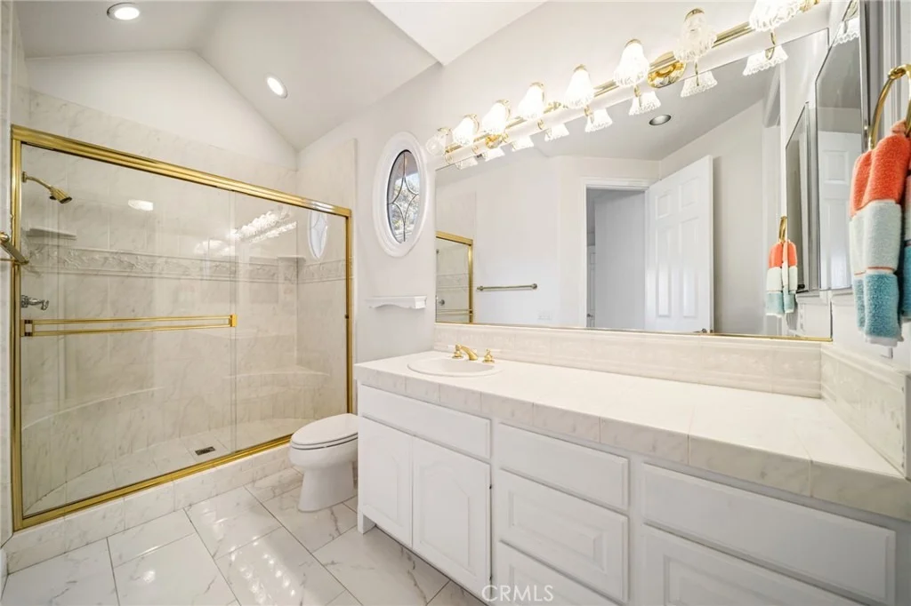 Photo of 6872 Chartwell