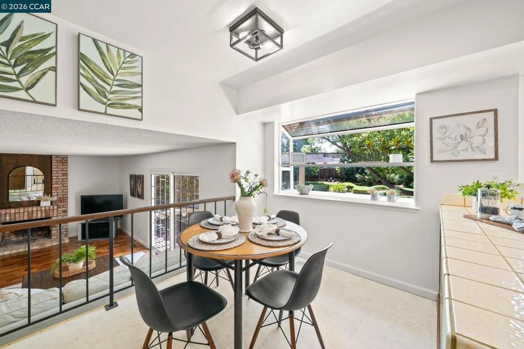 Photo of 721 Black Point Pl