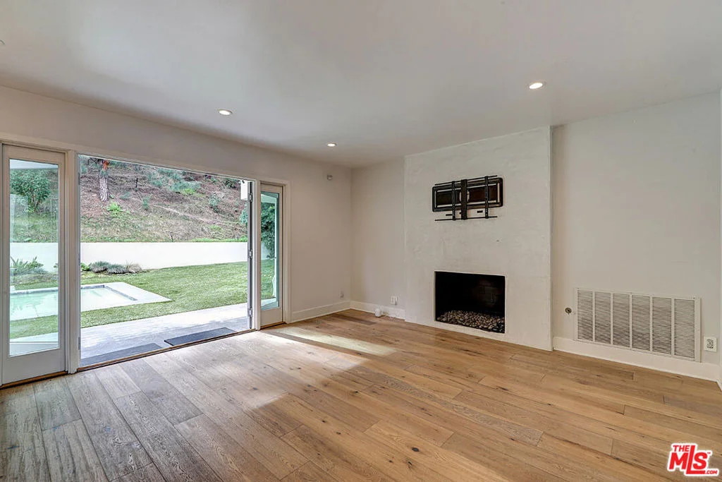 Photo of 10832 Wrightwood Lane