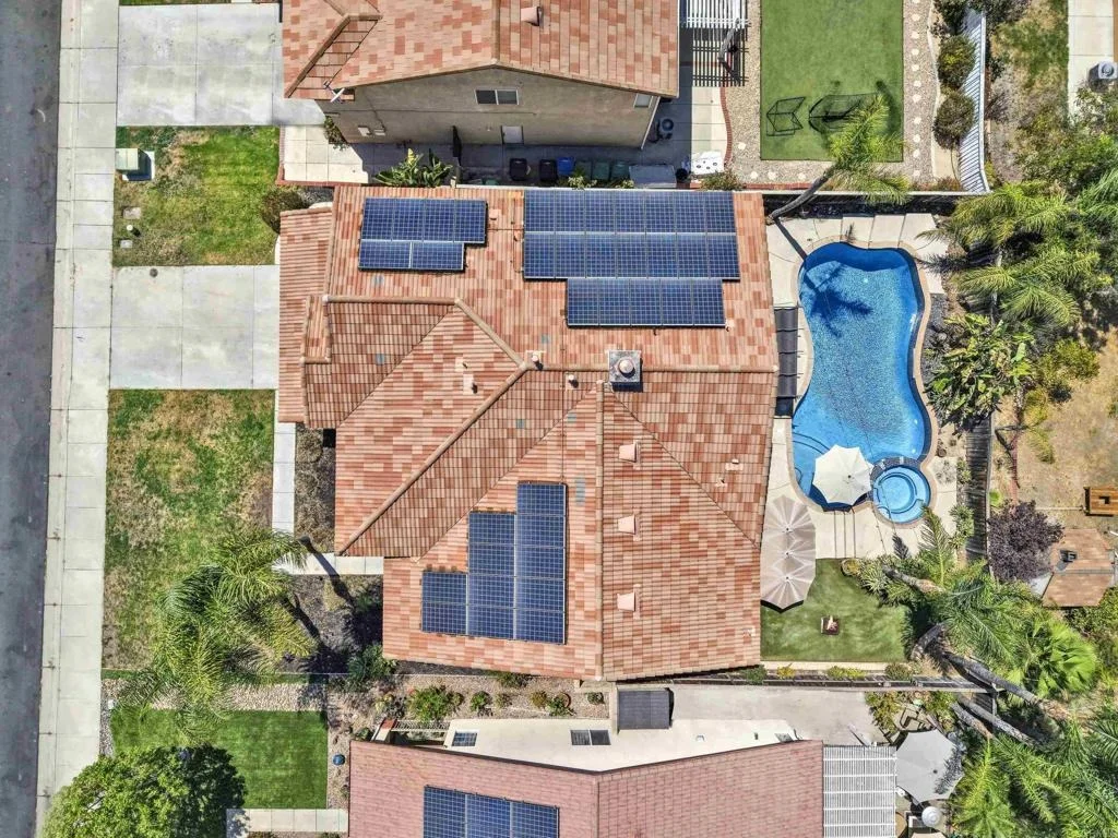 Photo of 40865 Robards Way