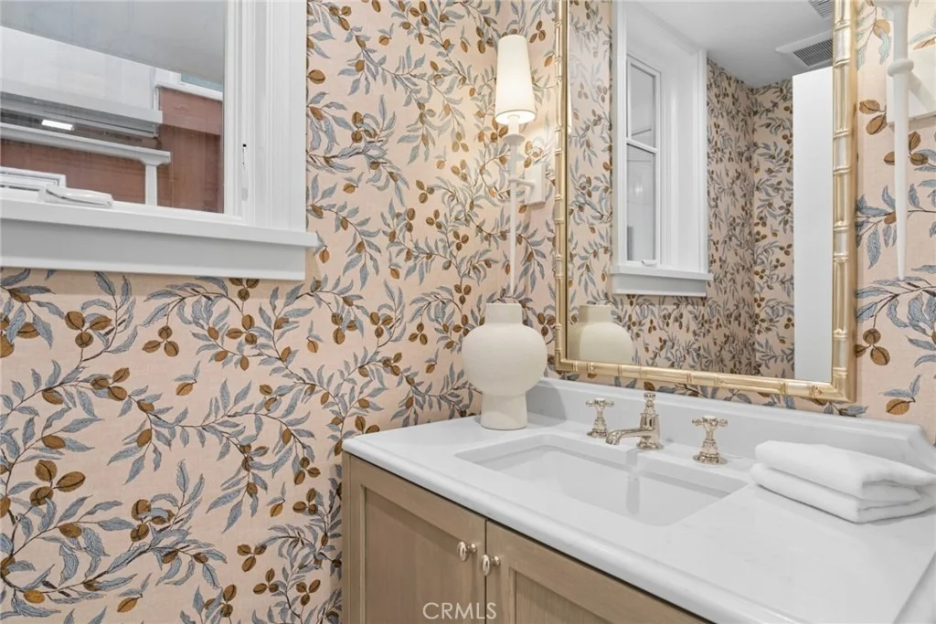 Photo of 1105 N Bay Front