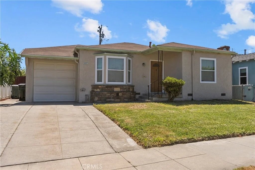 Photo of 2013 W Hereford Drive