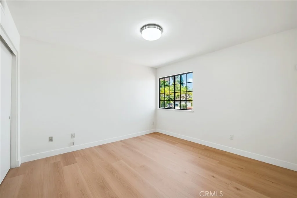 Photo of 1264 S Lemon