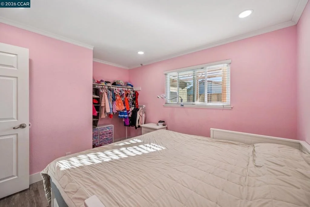 Photo of 20 Clairmont Pl