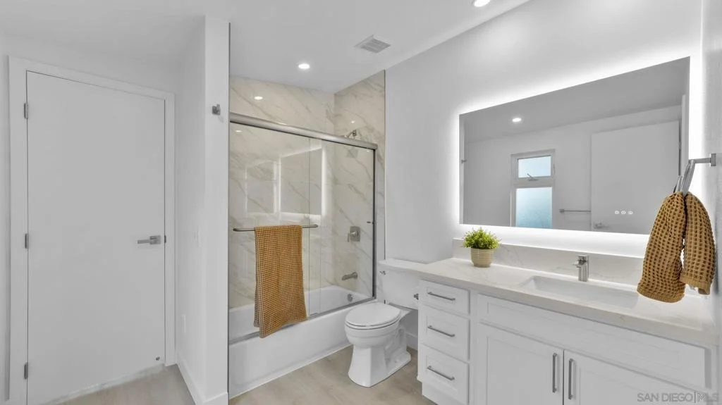 Photo of 4909 Pacifica
