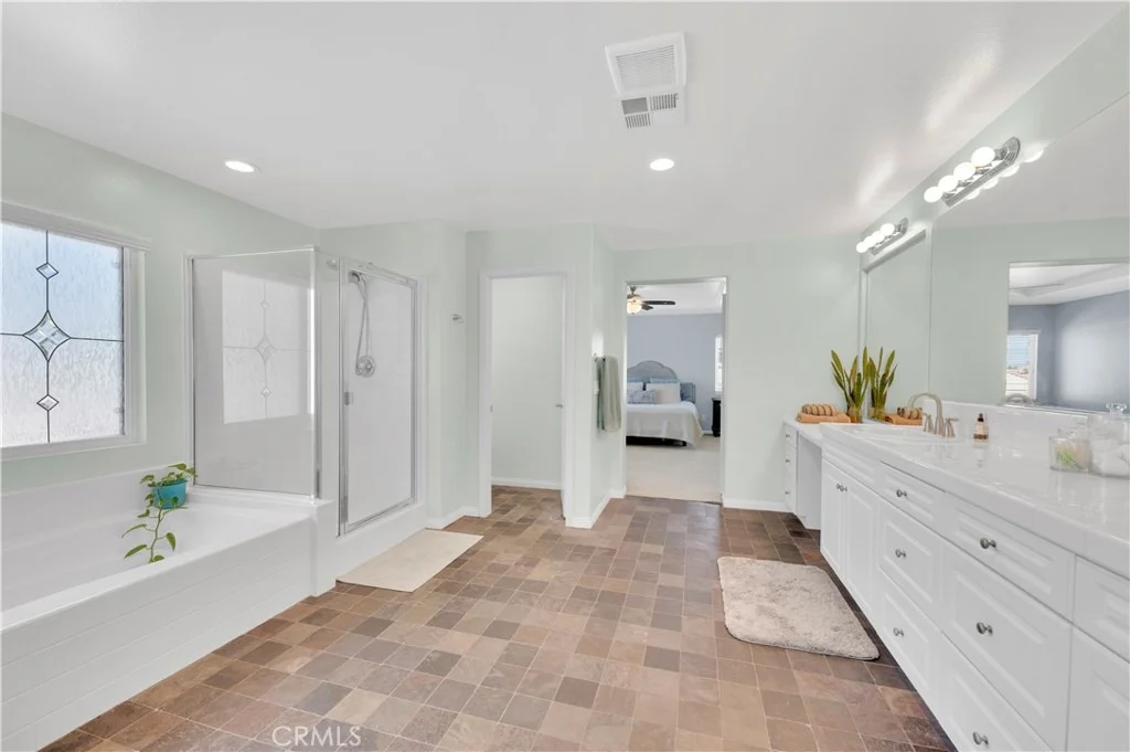 Photo of 30158 Beeswing