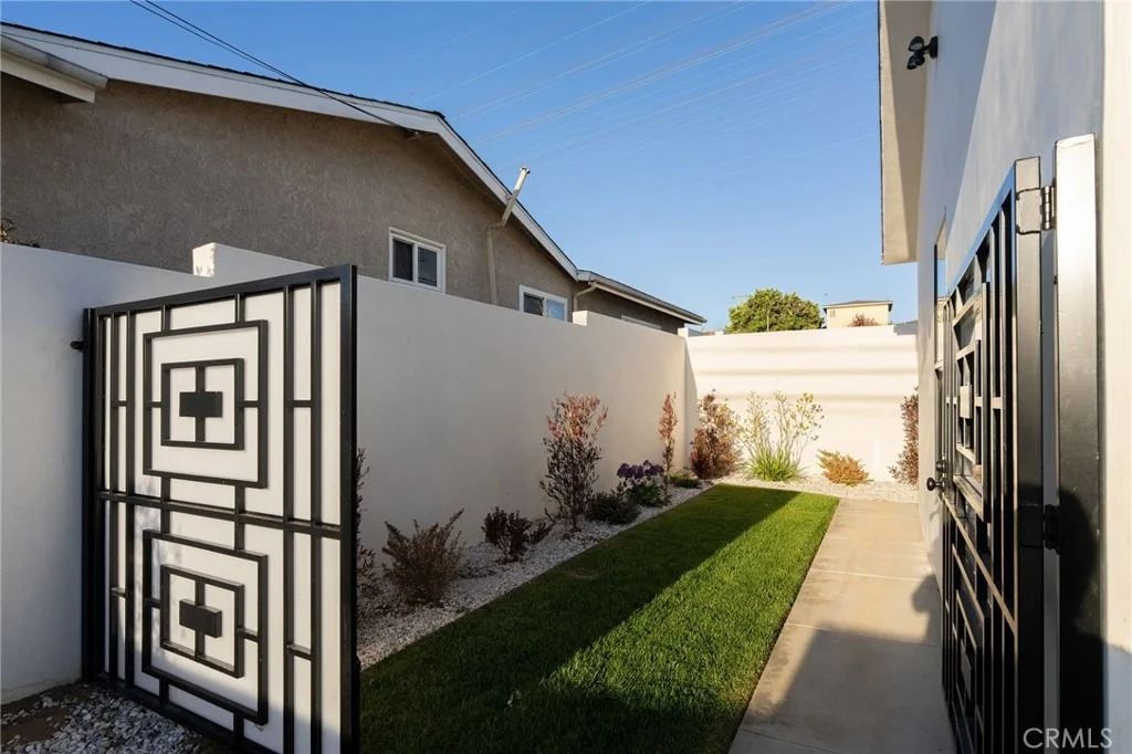 Photo of 2500 Phelan Lane