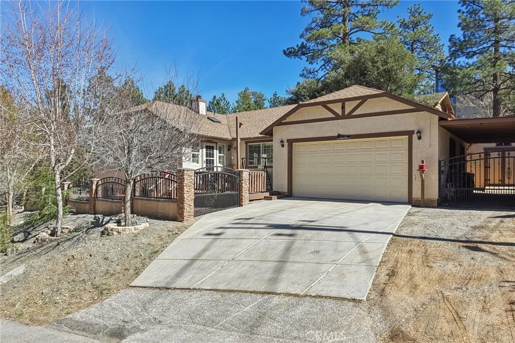 Photo of 5319 Desert View