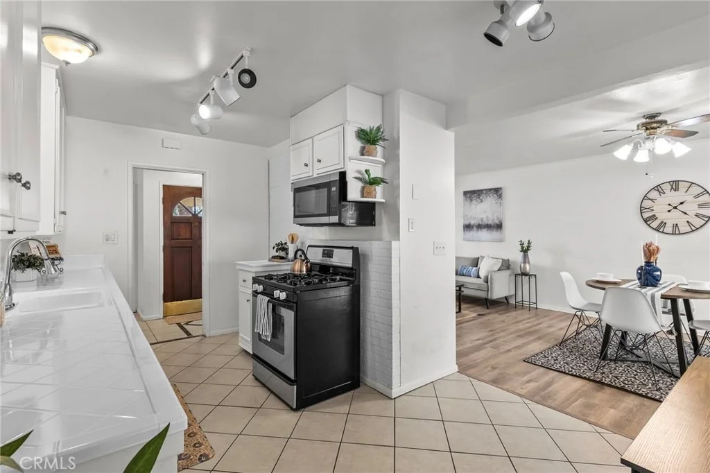 Photo of 3058 Flanders
