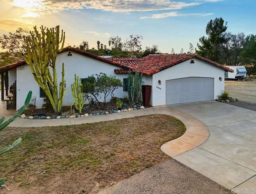 Photo of 6944 West Lilac