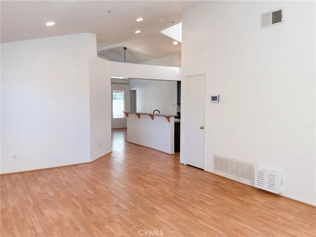 Photo of 7776 Somerset
