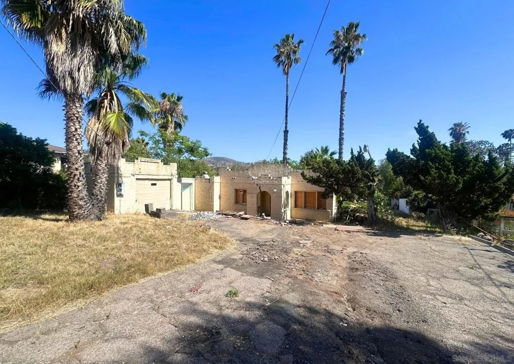 Photo of 3257 Central Ave
