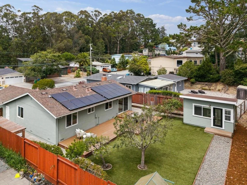 Photo of 1184 Crespi Drive