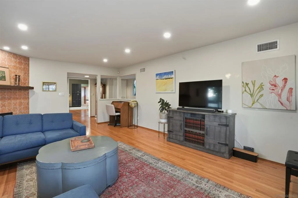 Photo of 5641 Genoa