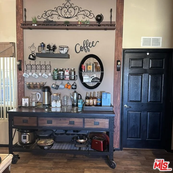 Photo of 1168 Smoke Tree Road