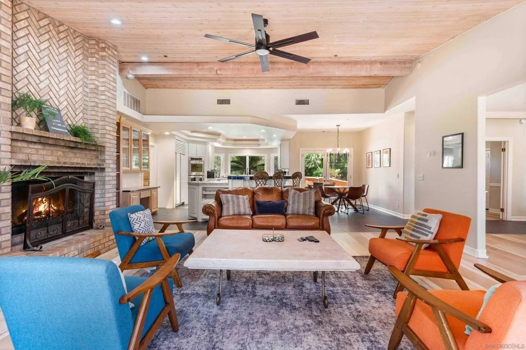 Photo of 2369 Vern Dr